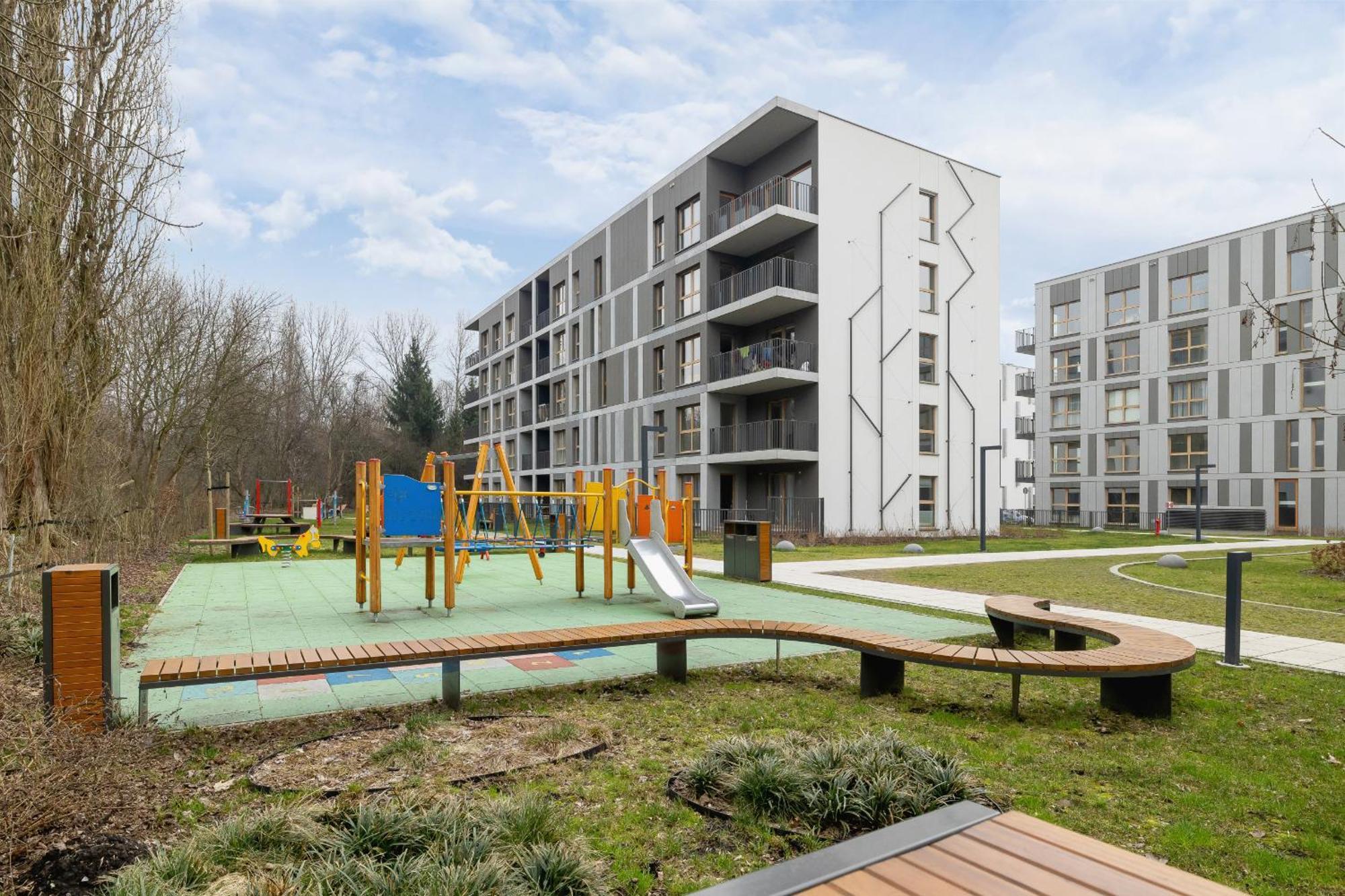 Bright Apartment In Krakow With Garden, Air Conditioning, Parking And Desk By Renters Prestige Экстерьер фото